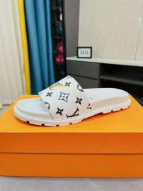 Picture of Louis Vuitton Slippers _SKULVsz38-44mnf06101266